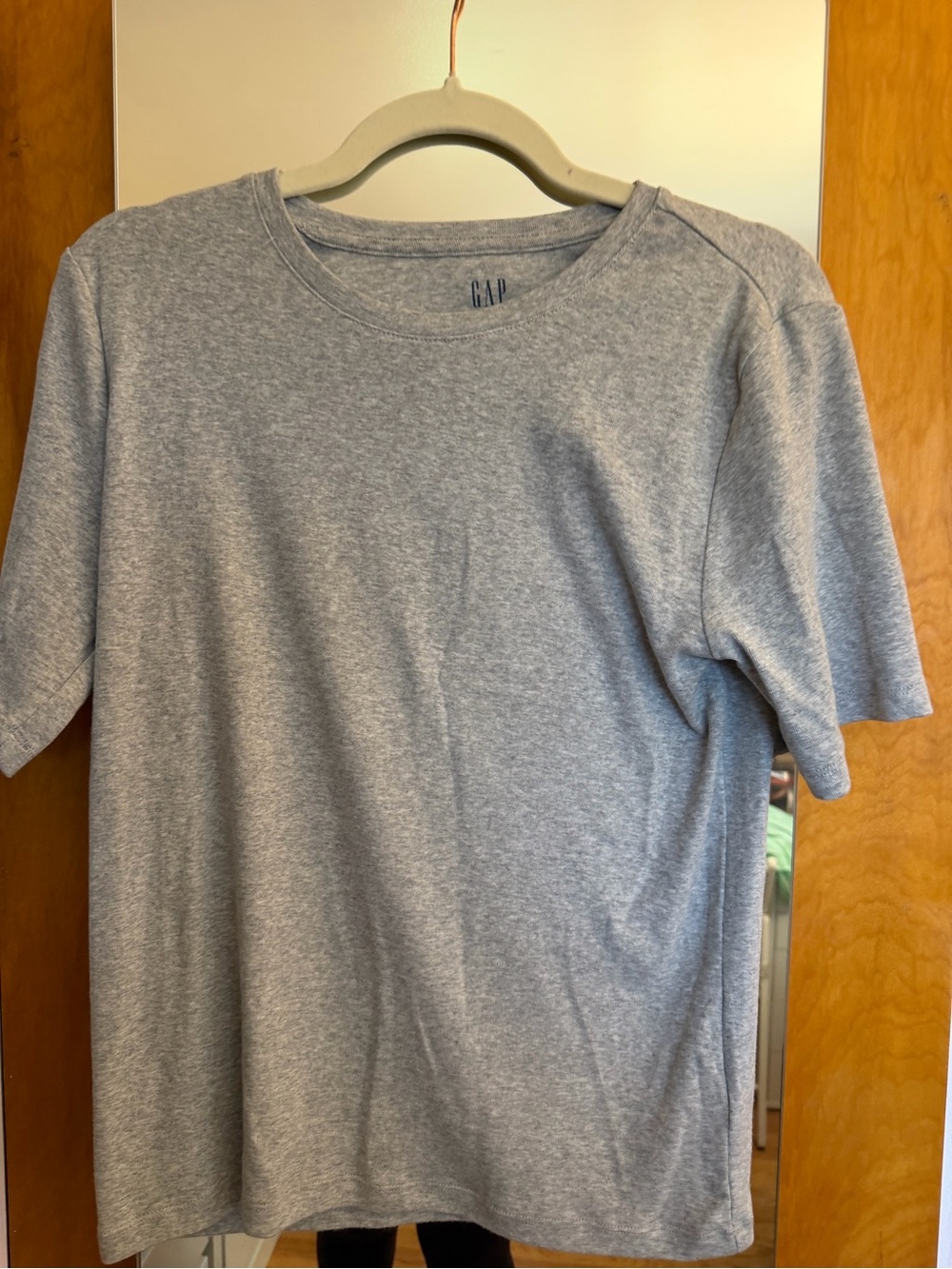 GAP Women’s Heather Gray Crewneck T-Shirt